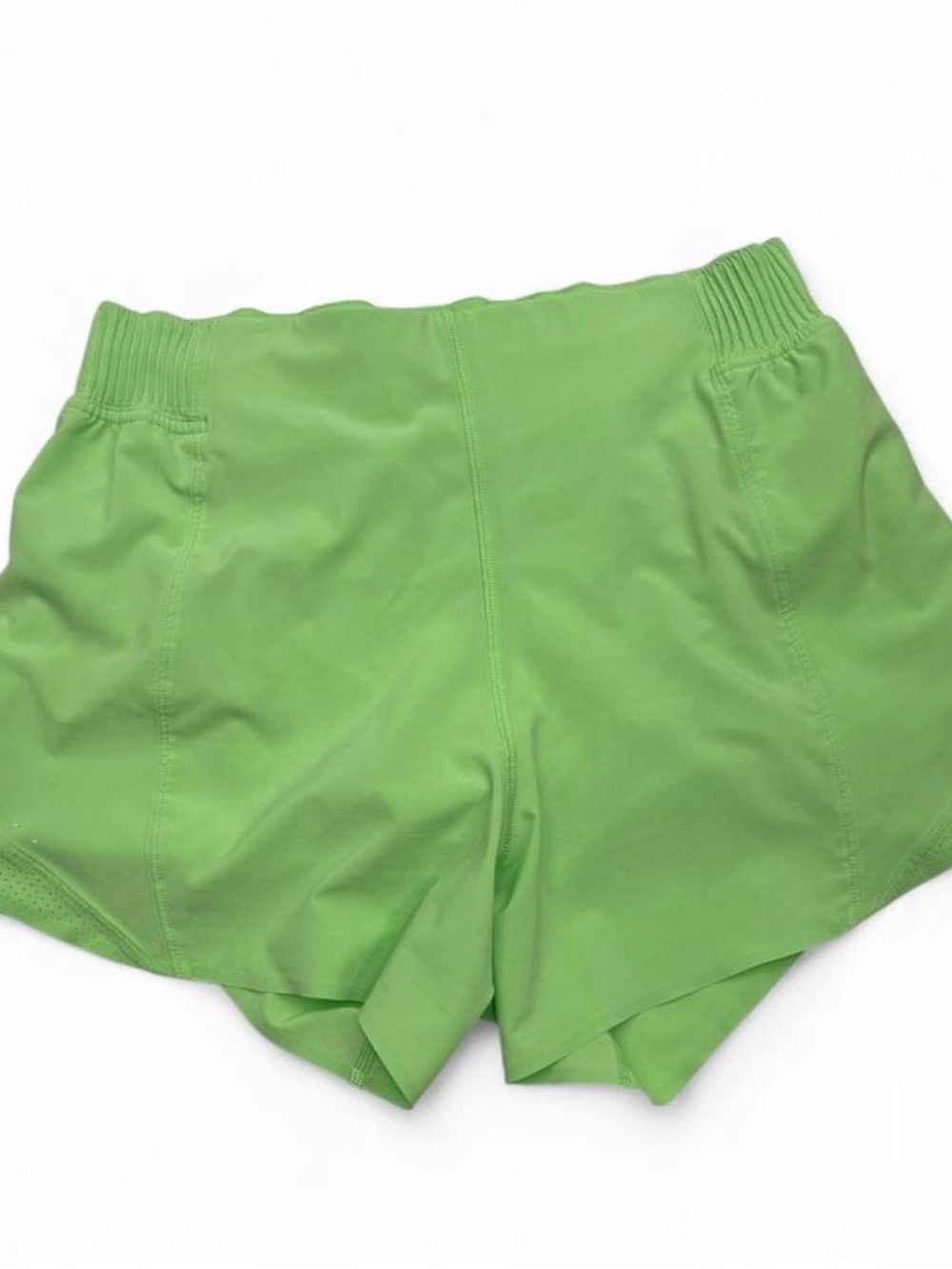 Lululemon Hotty Hot High-Rise shorts in the color scream green - Picture 5 of 9